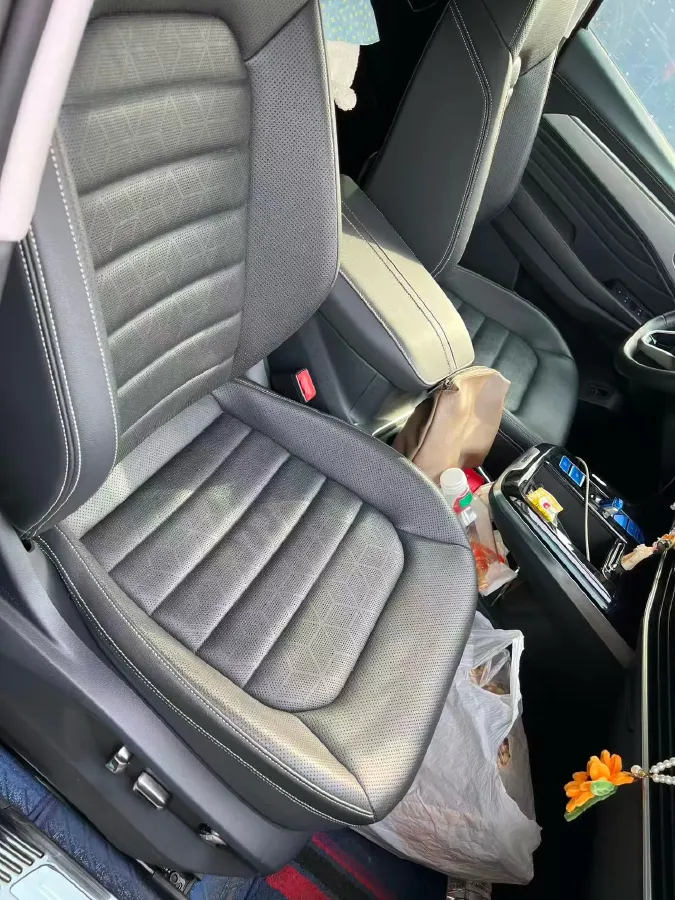 2021 Volkswagen Talagon 2.0T 220HP L4 7DCT,autocango,china used car exporter,china ev exporter,chinese used car exporter,chinese used ev exporter