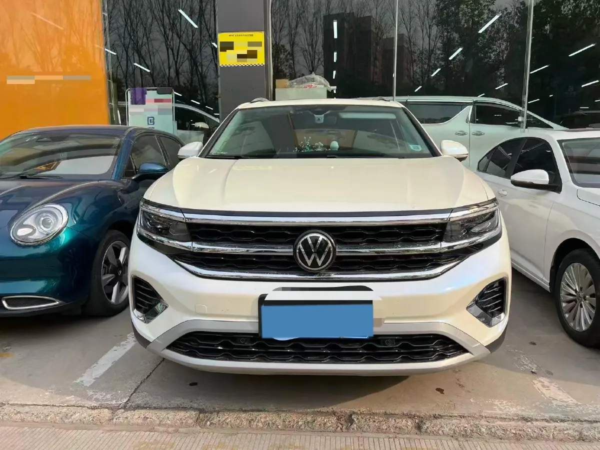 2021 Volkswagen Talagon 2.0T 220HP L4 7DCT,autocango,china used car exporter,china ev exporter,chinese used car exporter,chinese used ev exporter