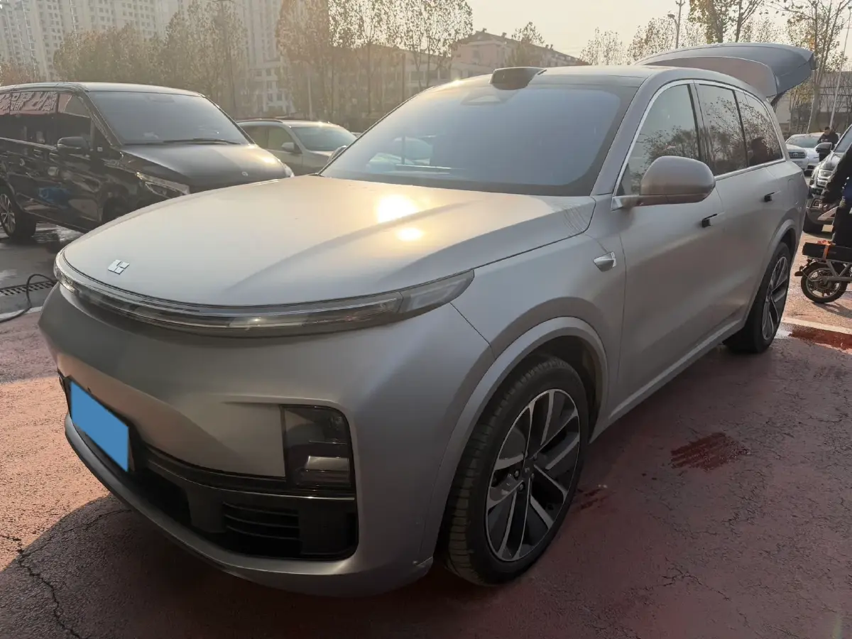 2024 Toyota Granvia 2.5L 189HP L4 E-CVT Hybrid