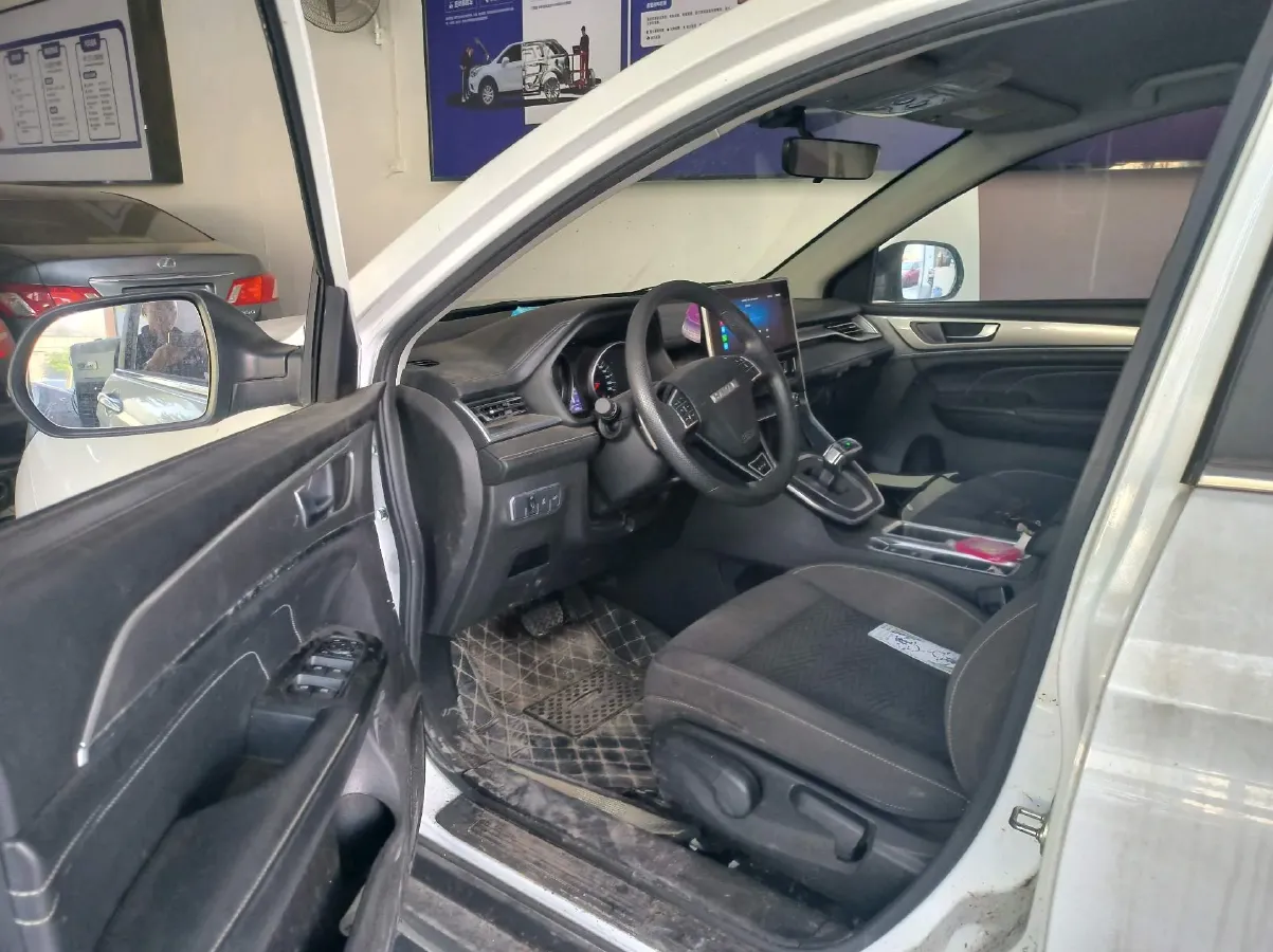 2023 Haval M6 1.5T 150HP L4 7DCT,autocango,china used car exporter,china ev exporter,chinese used car exporter,chinese used ev exporter