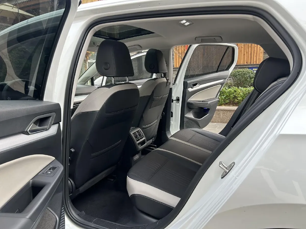 2021 Volkswagen Golf 1.4T 150HP L4 7DCT,autocango,china used car exporter,china ev exporter,chinese used car exporter,chinese used ev exporter