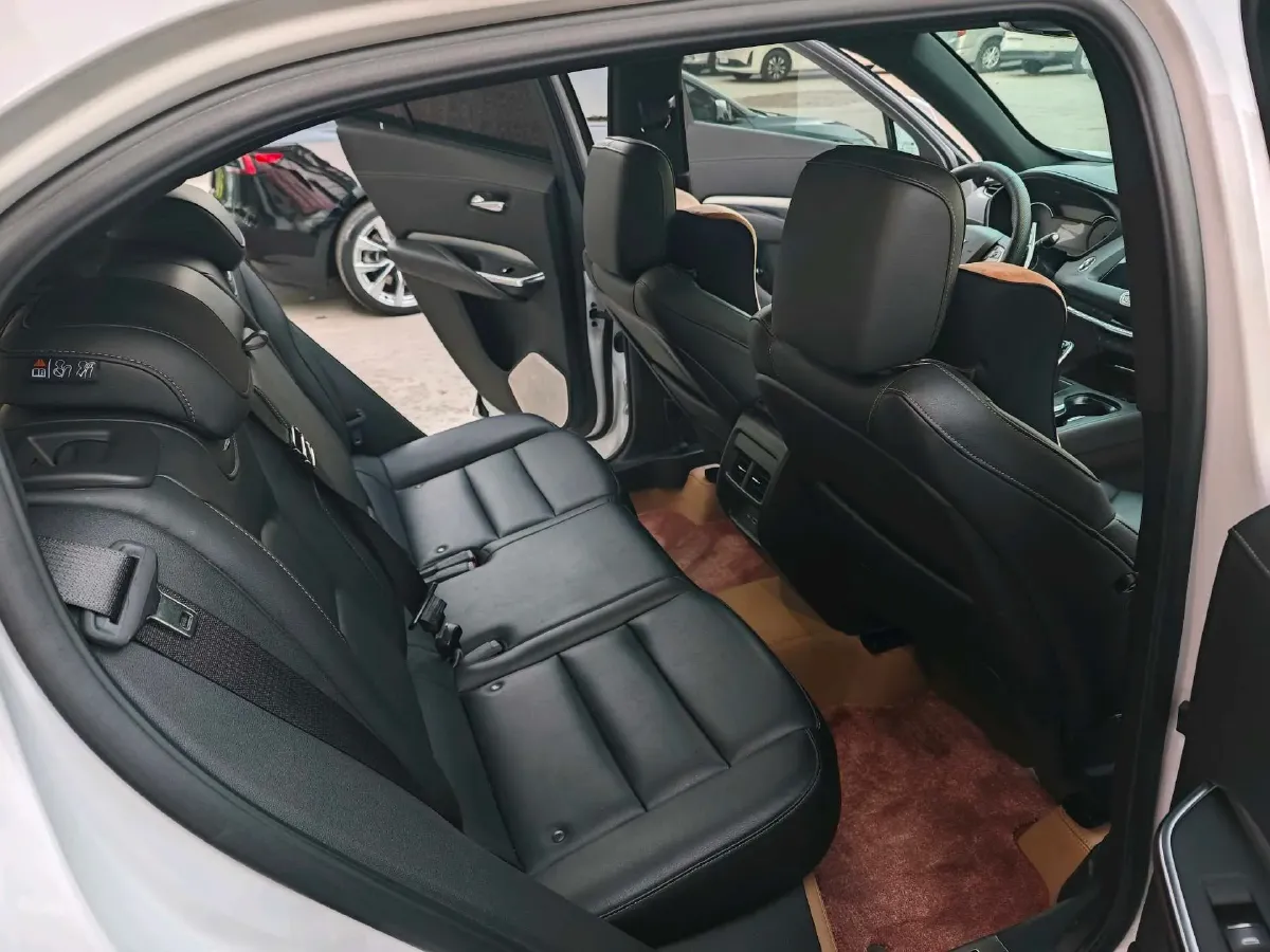 2020 Cadillac XT4 2.0T 241HP L4 9AT,autocango,china used car exporter,china ev exporter,chinese used car exporter,chinese used ev exporter