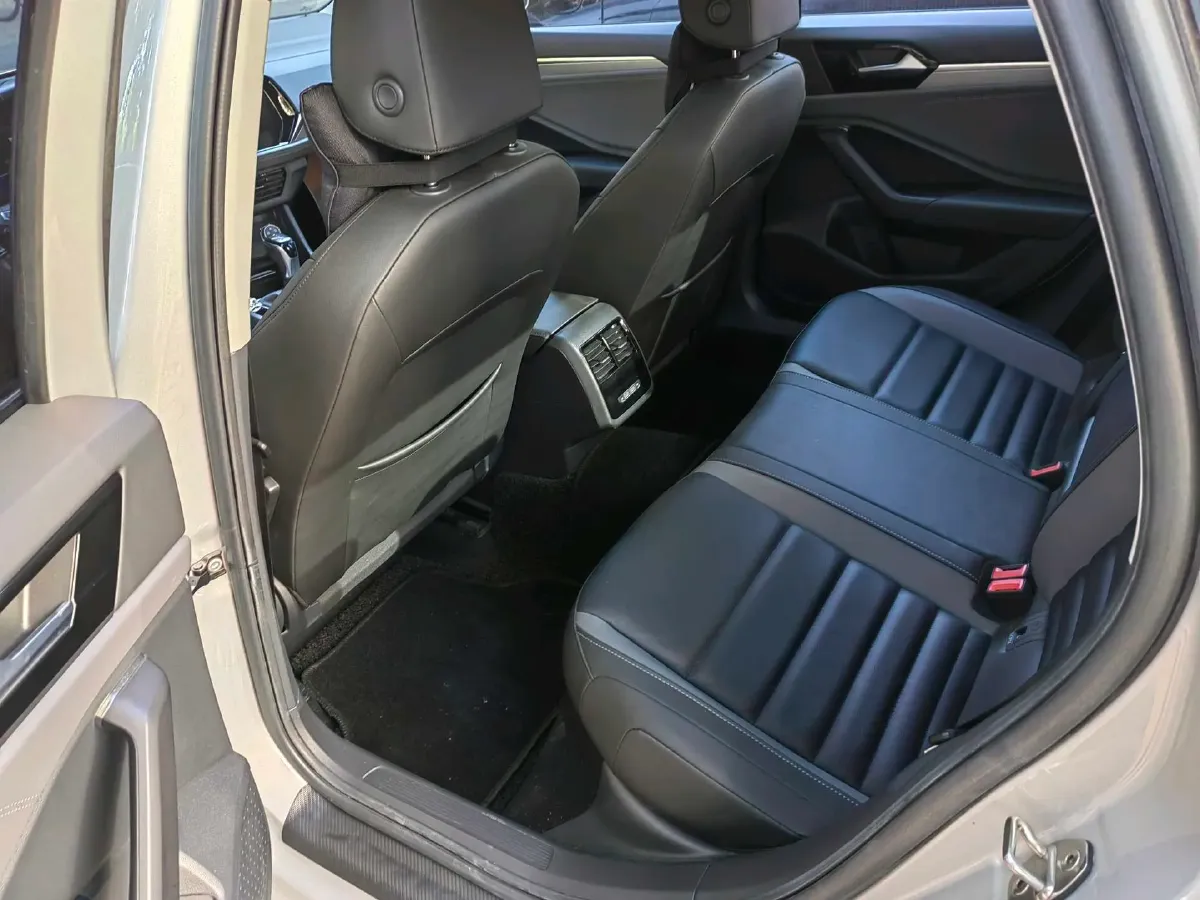 2021 Volkswagen Sagitar 1.4T 150HP L4 7DCT,autocango,china used car exporter,china ev exporter,chinese used car exporter,chinese used ev exporter