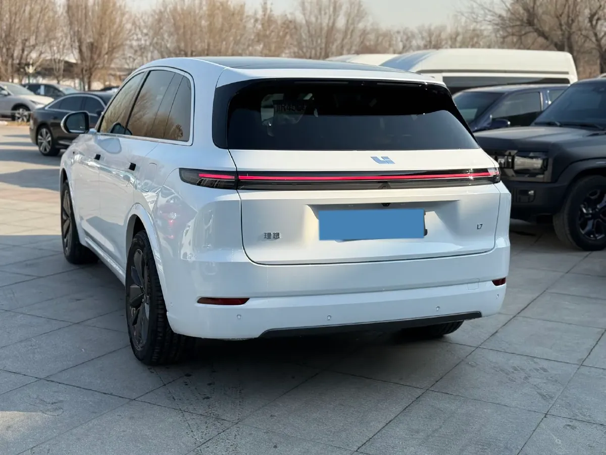 2025 Li L7 Range Extended 154HP REEV,autocango,china used car exporter,china ev exporter,chinese used car exporter,chinese used ev exporter