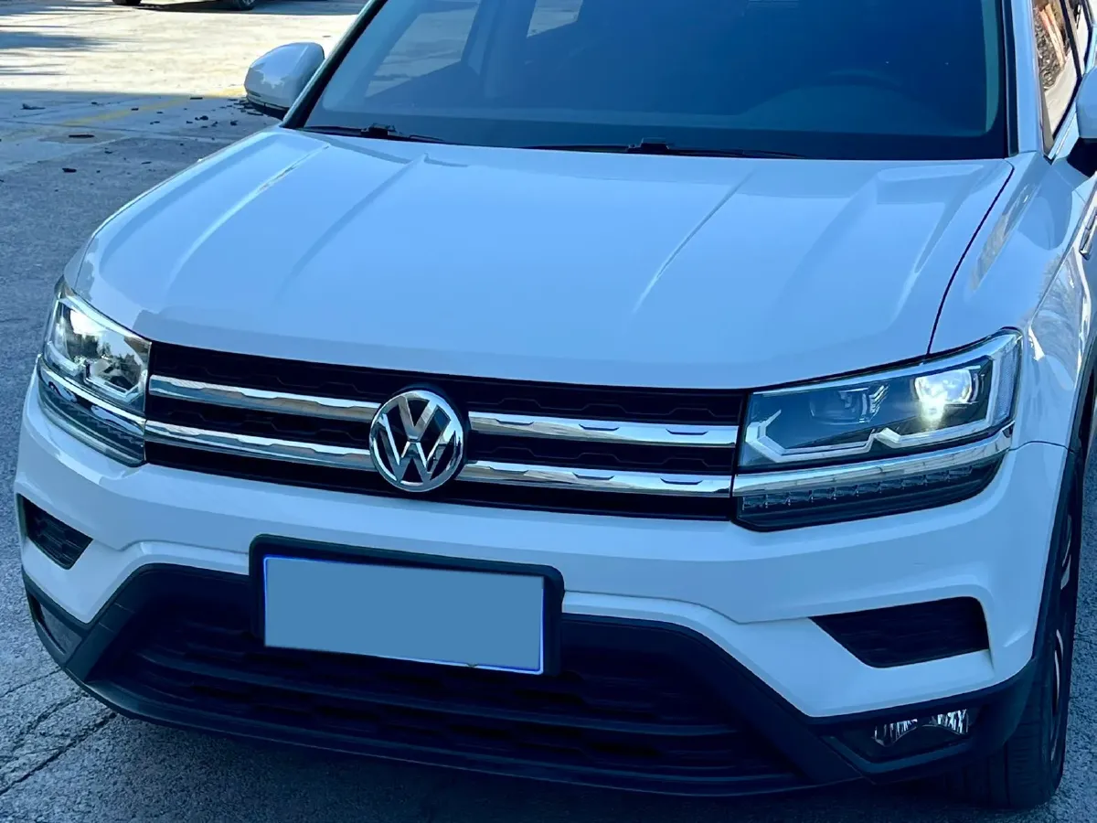 2019 MINI MINI 1.5T 102HP L3 7DCT,autocango,china used car exporter,china ev exporter,chinese used car exporter,chinese used ev exporter