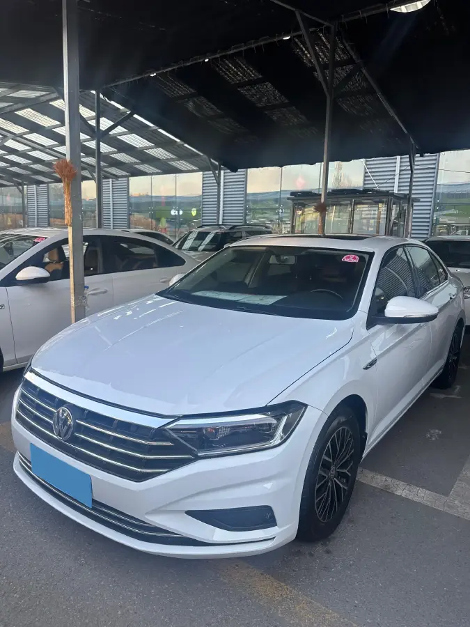 2020 Volkswagen Sagitar 1.4T 150HP L4 7DCT