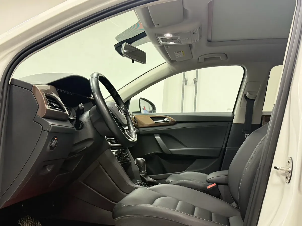 2021 Volkswagen Tharu 1.4T 150HP L4 7DCT,autocango,china used car exporter,china ev exporter,chinese used car exporter,chinese used ev exporter