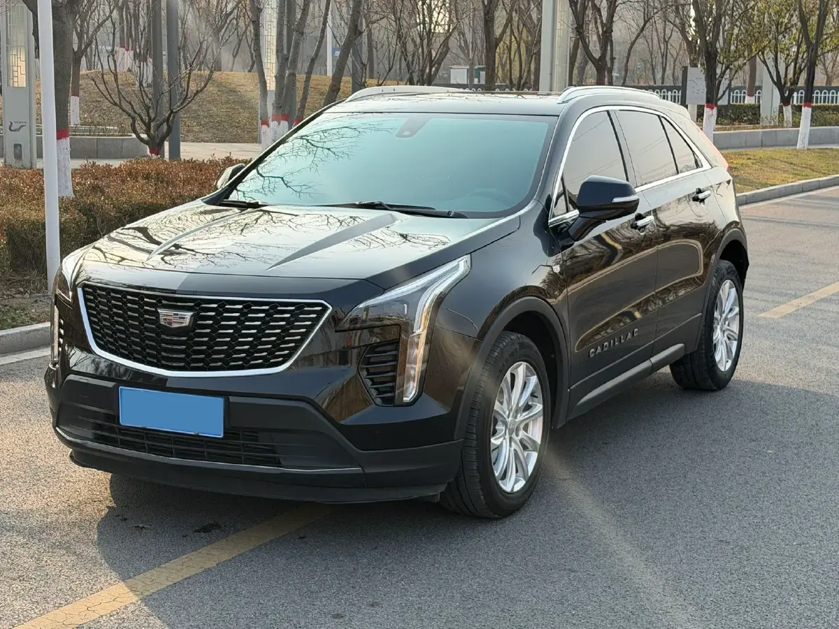 2020 Cadillac XT4 2.0T 241HP L4 9AT