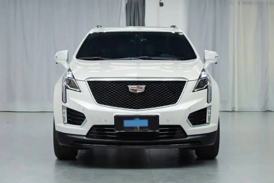 2022 Cadillac XT5 2.0T 237HP L4 9AT,autocango,china used car exporter,china ev exporter,chinese used car exporter,chinese used ev exporter