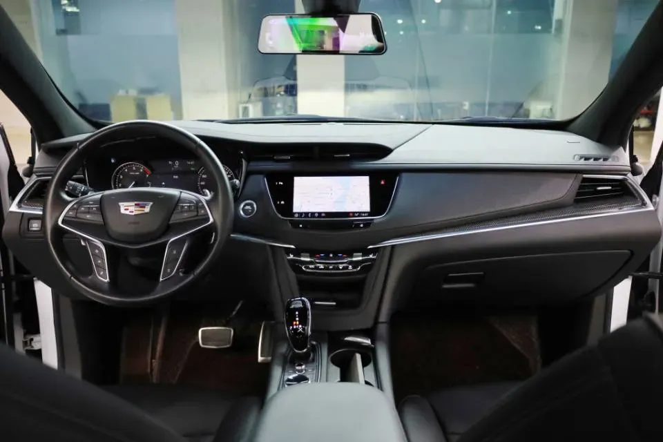 2022 Cadillac XT5 2.0T 237HP L4 9AT,autocango,china used car exporter,china ev exporter,chinese used car exporter,chinese used ev exporter