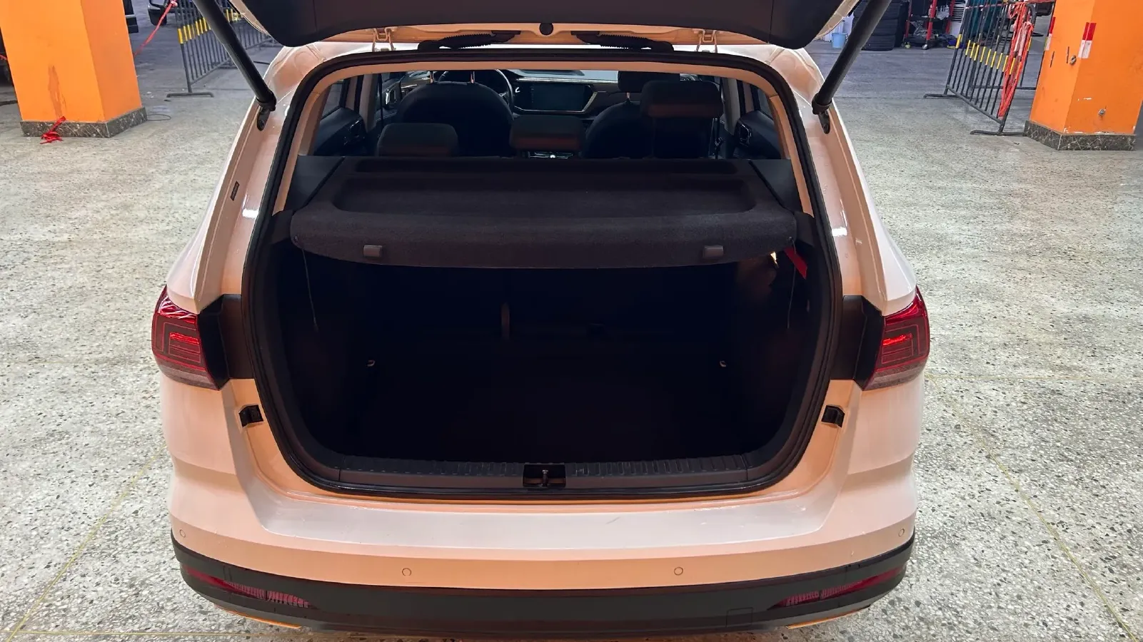 2021 Volkswagen Tharu 1.4T 150HP L4 7DCT,autocango,china used car exporter,china ev exporter,chinese used car exporter,chinese used ev exporter