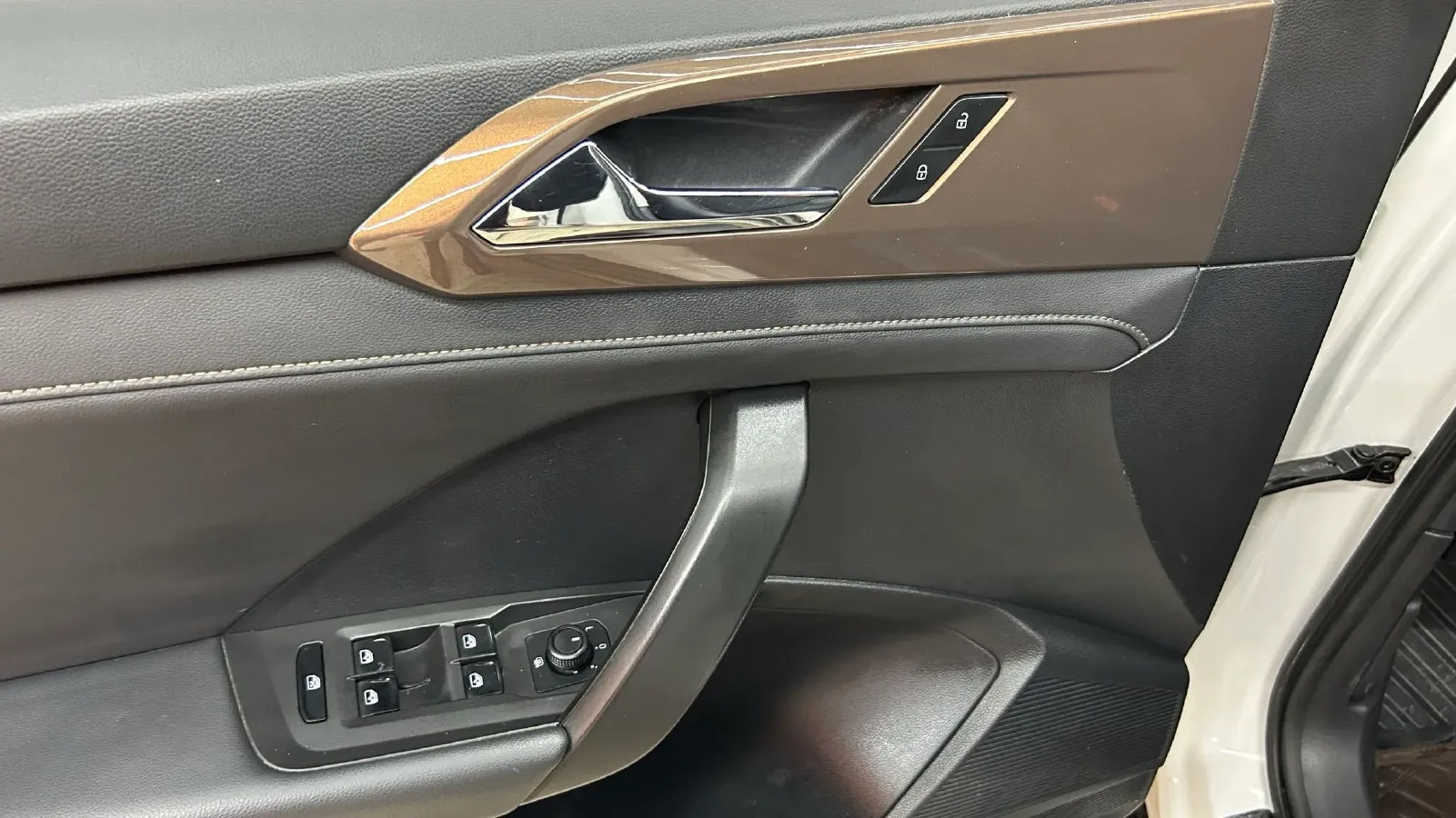 2021 Volkswagen Tharu 1.4T 150HP L4 7DCT,autocango,china used car exporter,china ev exporter,chinese used car exporter,chinese used ev exporter