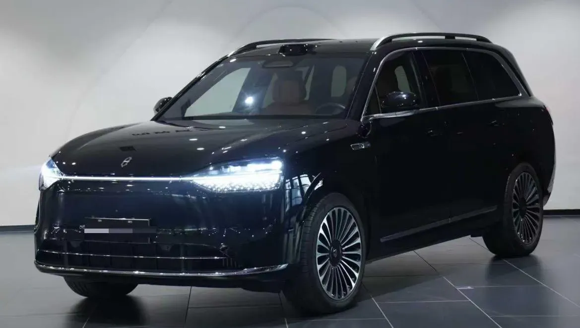 2024 AITO AITO M9 1.5T 152HP L4 REEV 42KWH,autocango,china used car exporter,china ev exporter,chinese used car exporter,chinese used ev exporter