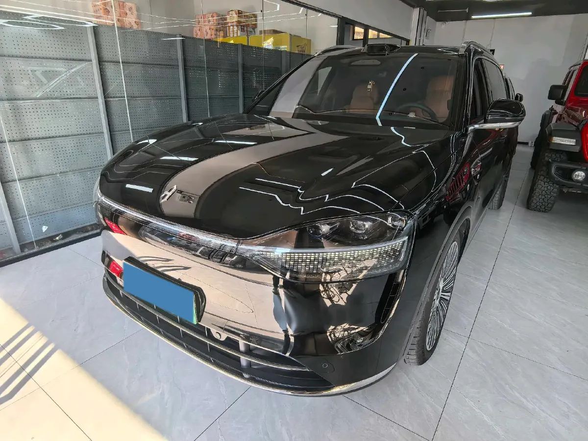2025 AITO AITO M9 REEV 160HP REEV 52KWH,autocango,china used car exporter,china ev exporter,chinese used car exporter,chinese used ev exporter