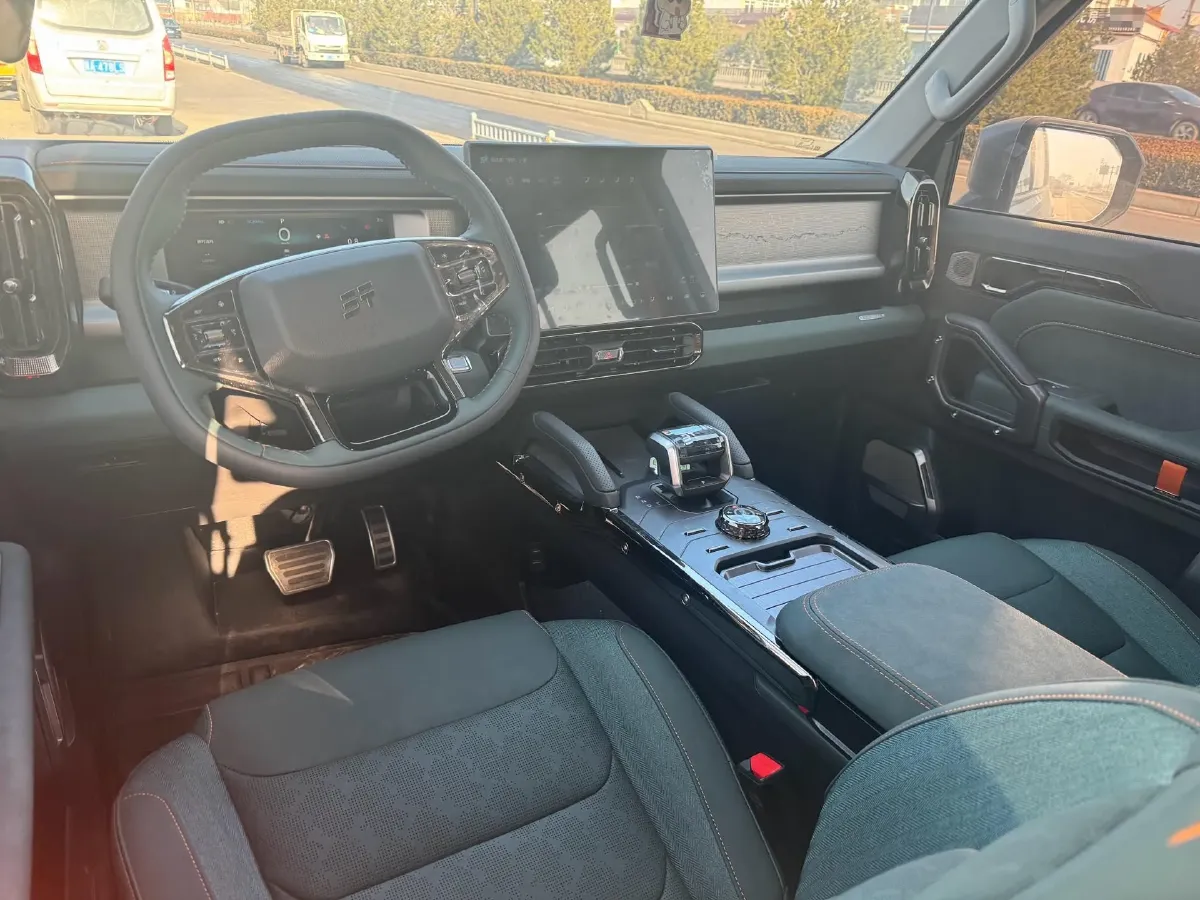 2024 Jetour Traveller 2.0T 254HP L4 7DCT,autocango,china used car exporter,china ev exporter,chinese used car exporter,chinese used ev exporter