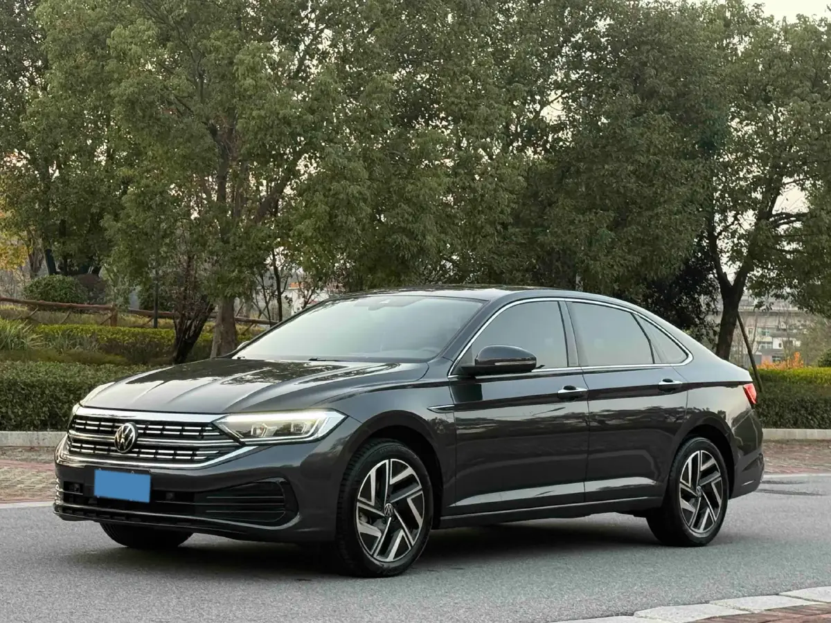 2023 Volkswagen Sagitar 1.5T 160HP L4 7DCT