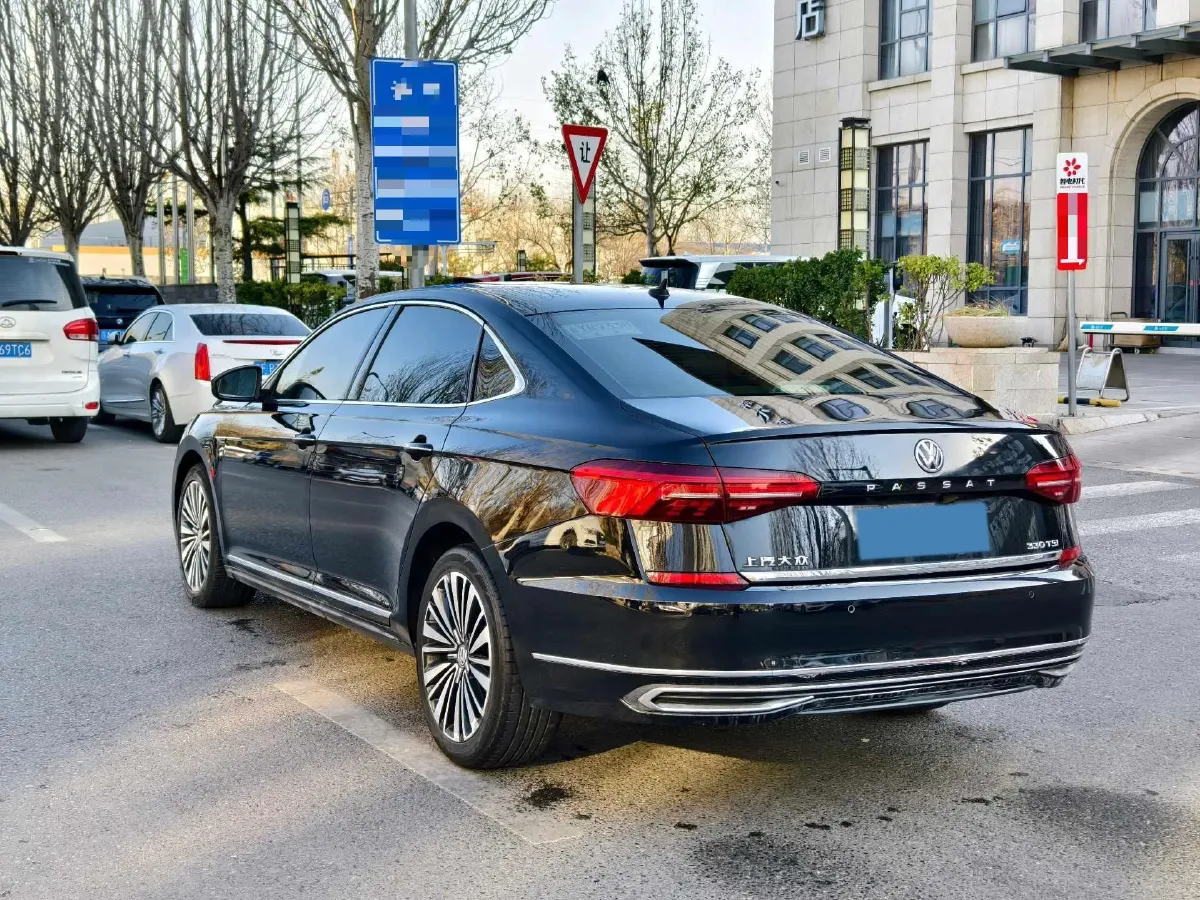 2019 Volvo V40 1.5T 152HP L4 6AT,autocango,china used car exporter,china ev exporter,chinese used car exporter,chinese used ev exporter