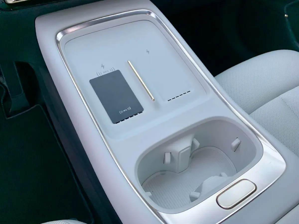 2024 Xpeng P7+ BEV 76.3KWH,autocango,china used car exporter,china ev exporter,chinese used car exporter,chinese used ev exporter