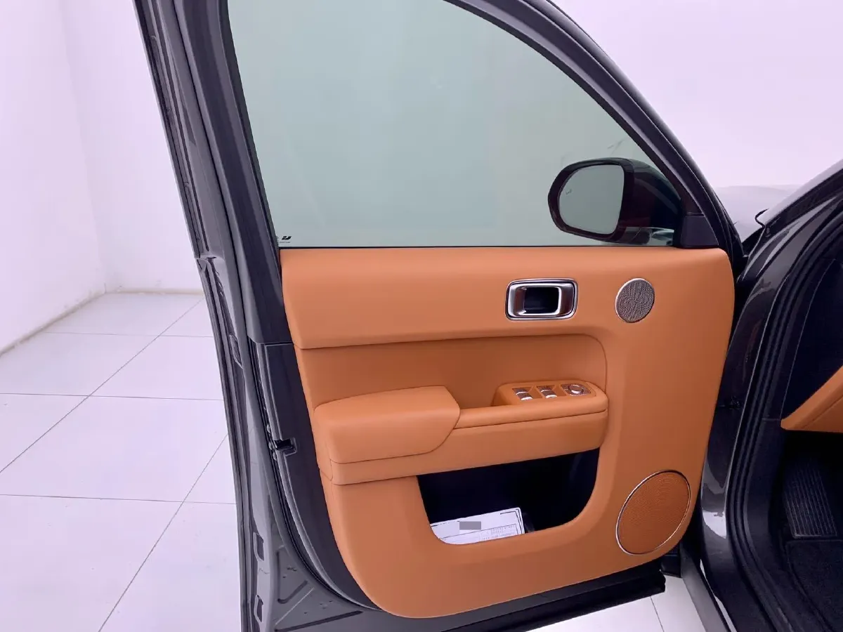 2022 Li L9 Range Extended 154HP REEV 42.6KWH,autocango,china used car exporter,china ev exporter,chinese used car exporter,chinese used ev exporter