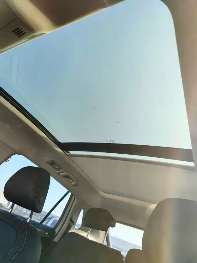 2019 Jeep Cherokee 2.0T 234HP L4 9AT,autocango,china used car exporter,china ev exporter,chinese used car exporter,chinese used ev exporter