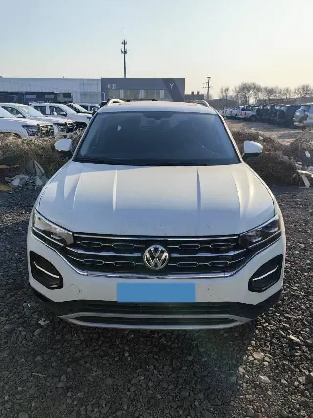 2019 Jeep Cherokee 2.0T 234HP L4 9AT,autocango,china used car exporter,china ev exporter,chinese used car exporter,chinese used ev exporter