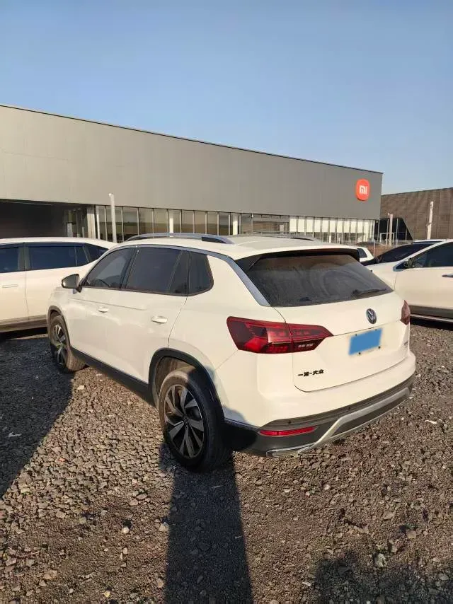 2019 Jeep Cherokee 2.0T 234HP L4 9AT,autocango,china used car exporter,china ev exporter,chinese used car exporter,chinese used ev exporter