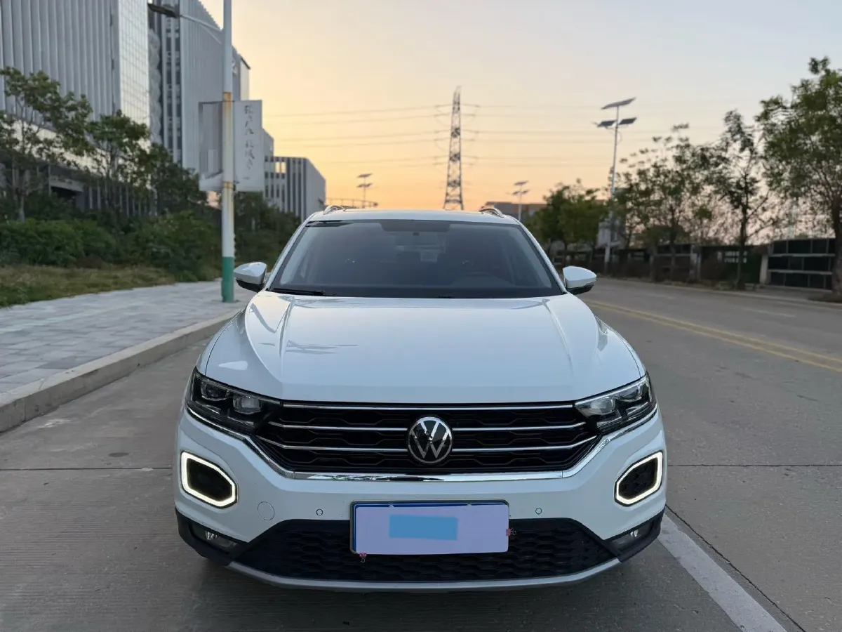 2022 Volkswagen T-Roc 1.4T 150HP L4 7DCT,autocango,china used car exporter,china ev exporter,chinese used car exporter,chinese used ev exporter