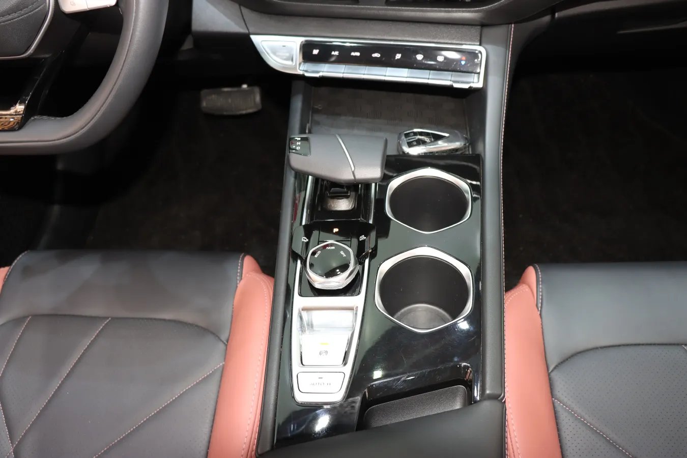 2022 ChangAn Eado 1.4T 160HP L4 7DCT,autocango,china used car exporter,china ev exporter,chinese used car exporter,chinese used ev exporter