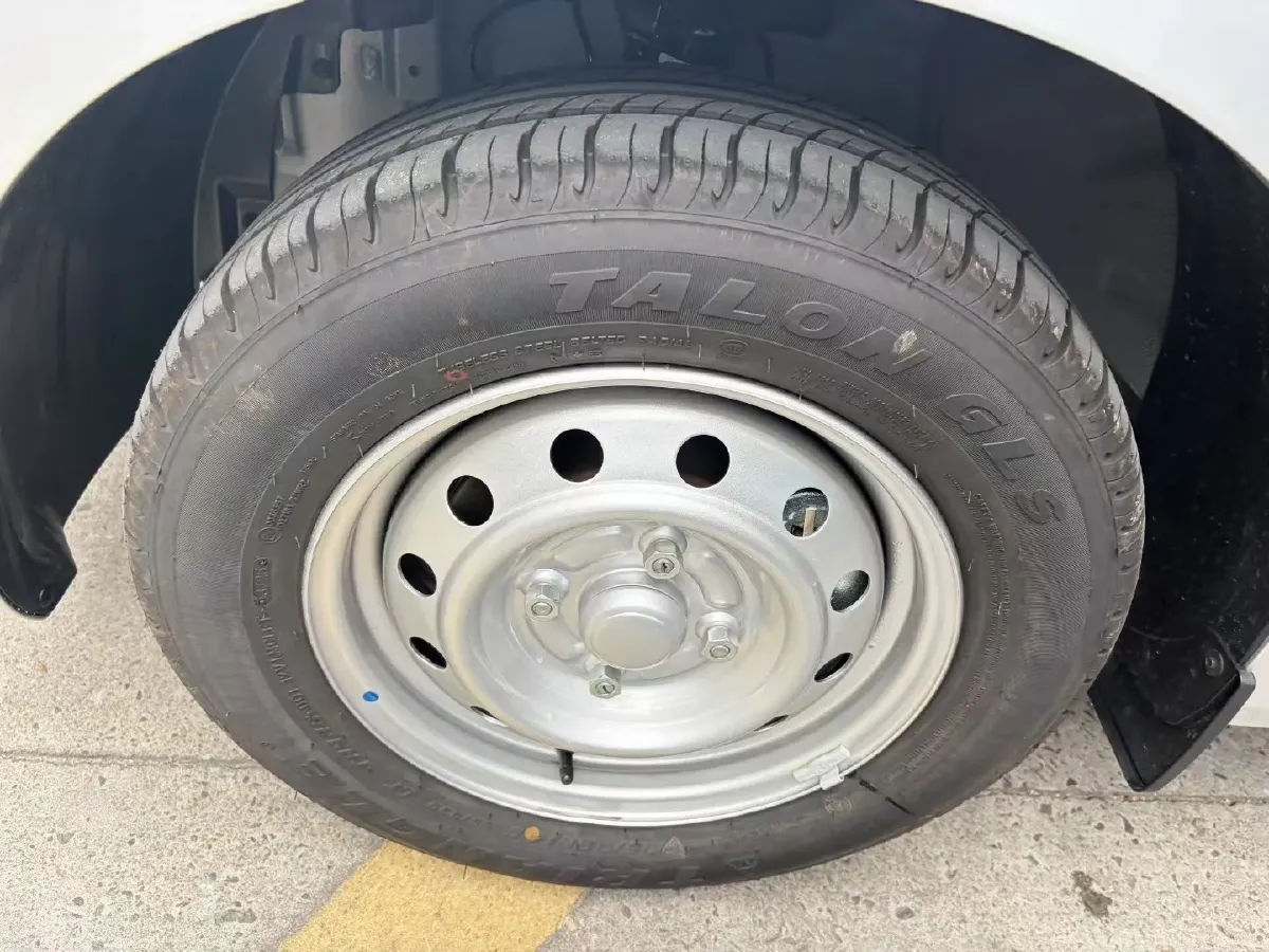 2022 JinBei Little Sea Lion X30 1.5L 102HP L4 5MT,autocango,china used car exporter,china ev exporter,chinese used car exporter,chinese used ev exporter