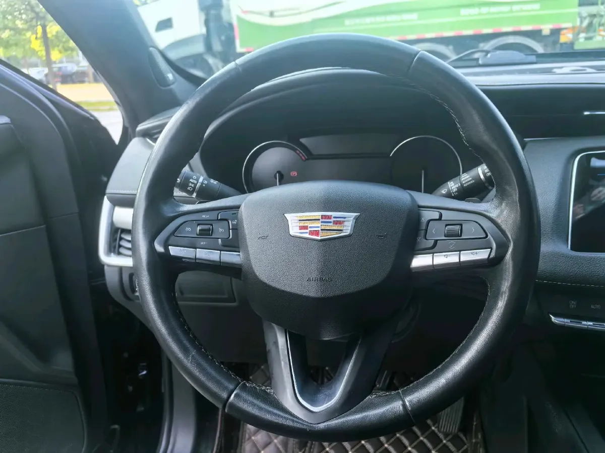 2020 Cadillac XT4 2.0T 241HP L4 9AT,autocango,china used car exporter,china ev exporter,chinese used car exporter,chinese used ev exporter