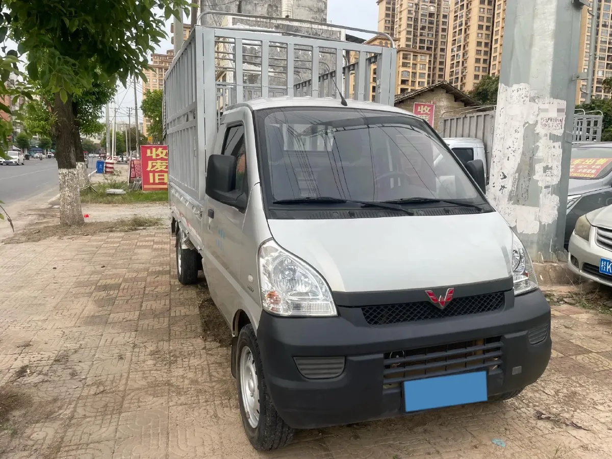 2021 WuLing RongGuang Mini Truck 1.5L 99HP L4 5MT,autocango,china used car exporter,china ev exporter,chinese used car exporter,chinese used ev exporter