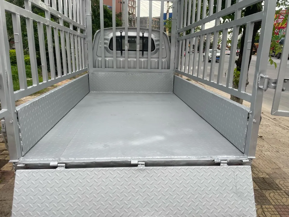 2021 WuLing RongGuang Mini Truck 1.5L 99HP L4 5MT,autocango,china used car exporter,china ev exporter,chinese used car exporter,chinese used ev exporter