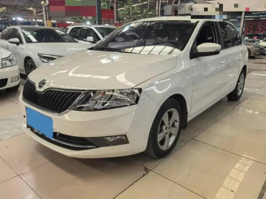 2018 Skoda Rapid Spaceback 1.6L 110HP L4 6AT