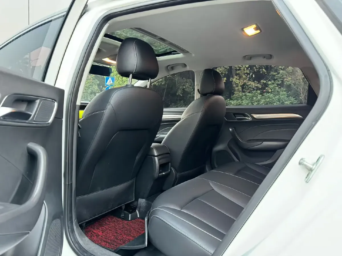 2018 HuangHai JiaoLong 2.4L 143HP L4 5AT,autocango,china used car exporter,china ev exporter,chinese used car exporter,chinese used ev exporter