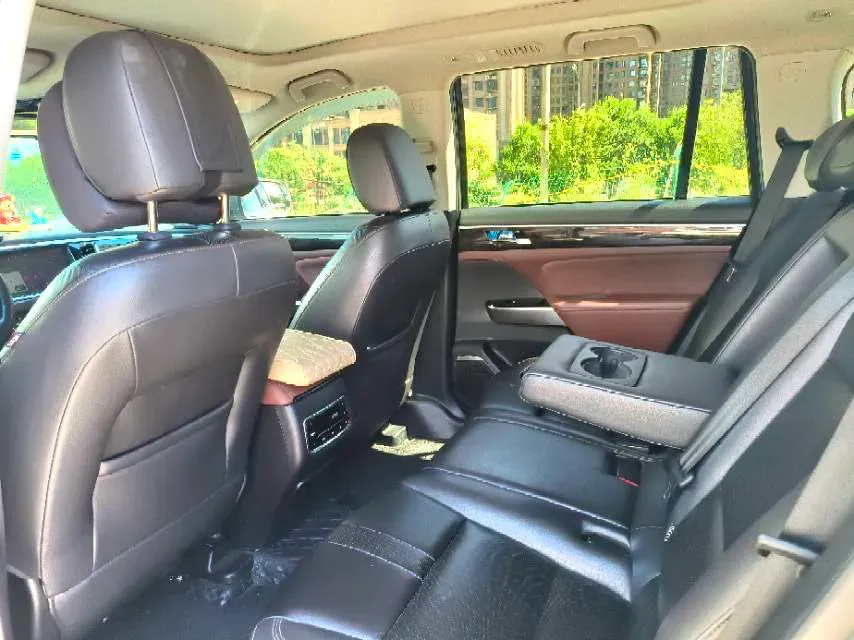 2017 GAC Trumpchi GS8 2.0T 201HP L4 6AT,autocango,china used car exporter,china ev exporter,chinese used car exporter,chinese used ev exporter