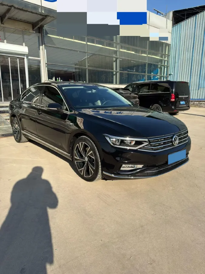 2020 Volkswagen Magotan 2.0T 186HP L4 7DCT,autocango,china used car exporter,china ev exporter,chinese used car exporter,chinese used ev exporter