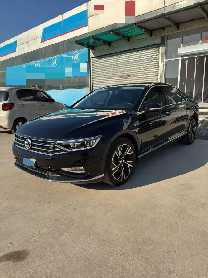 2020 Volkswagen Magotan 2.0T 186HP L4 7DCT,autocango,china used car exporter,china ev exporter,chinese used car exporter,chinese used ev exporter