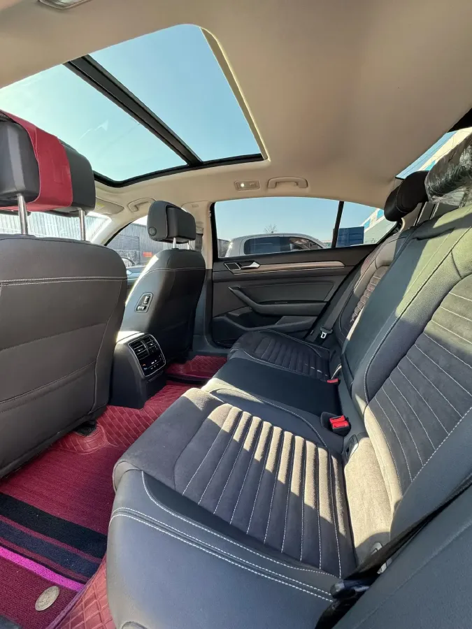 2020 Volkswagen Magotan 2.0T 186HP L4 7DCT,autocango,china used car exporter,china ev exporter,chinese used car exporter,chinese used ev exporter