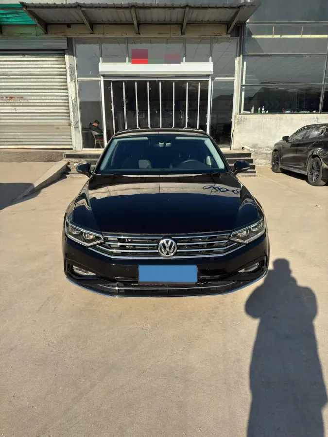 2020 Volkswagen Magotan 2.0T 186HP L4 7DCT,autocango,china used car exporter,china ev exporter,chinese used car exporter,chinese used ev exporter