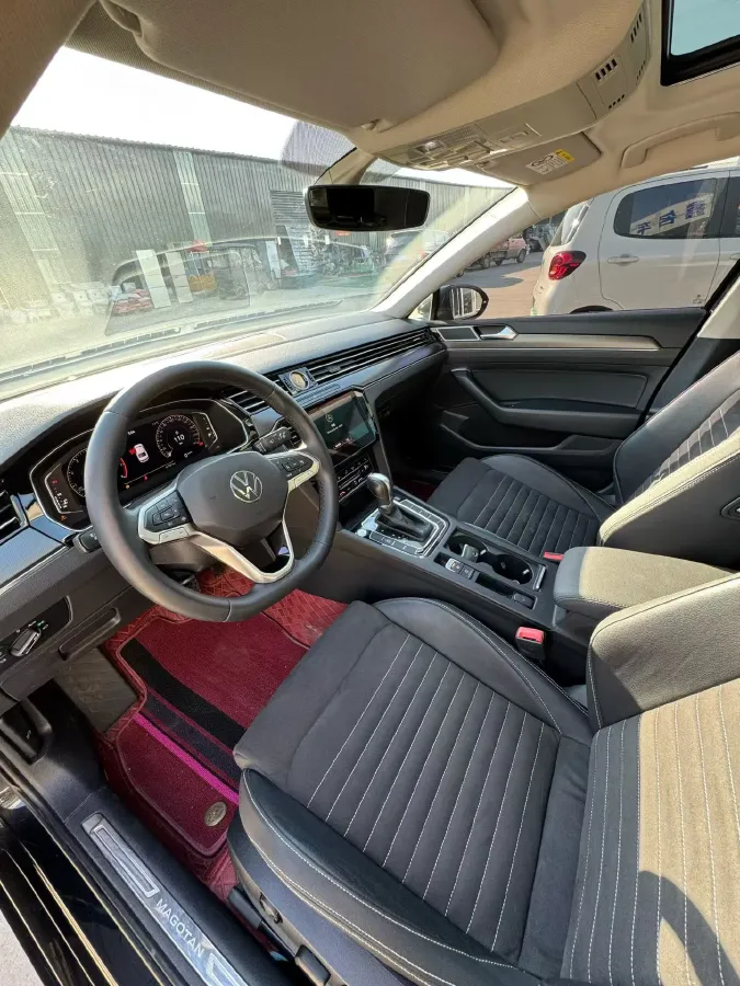 2020 Volkswagen Magotan 2.0T 186HP L4 7DCT,autocango,china used car exporter,china ev exporter,chinese used car exporter,chinese used ev exporter