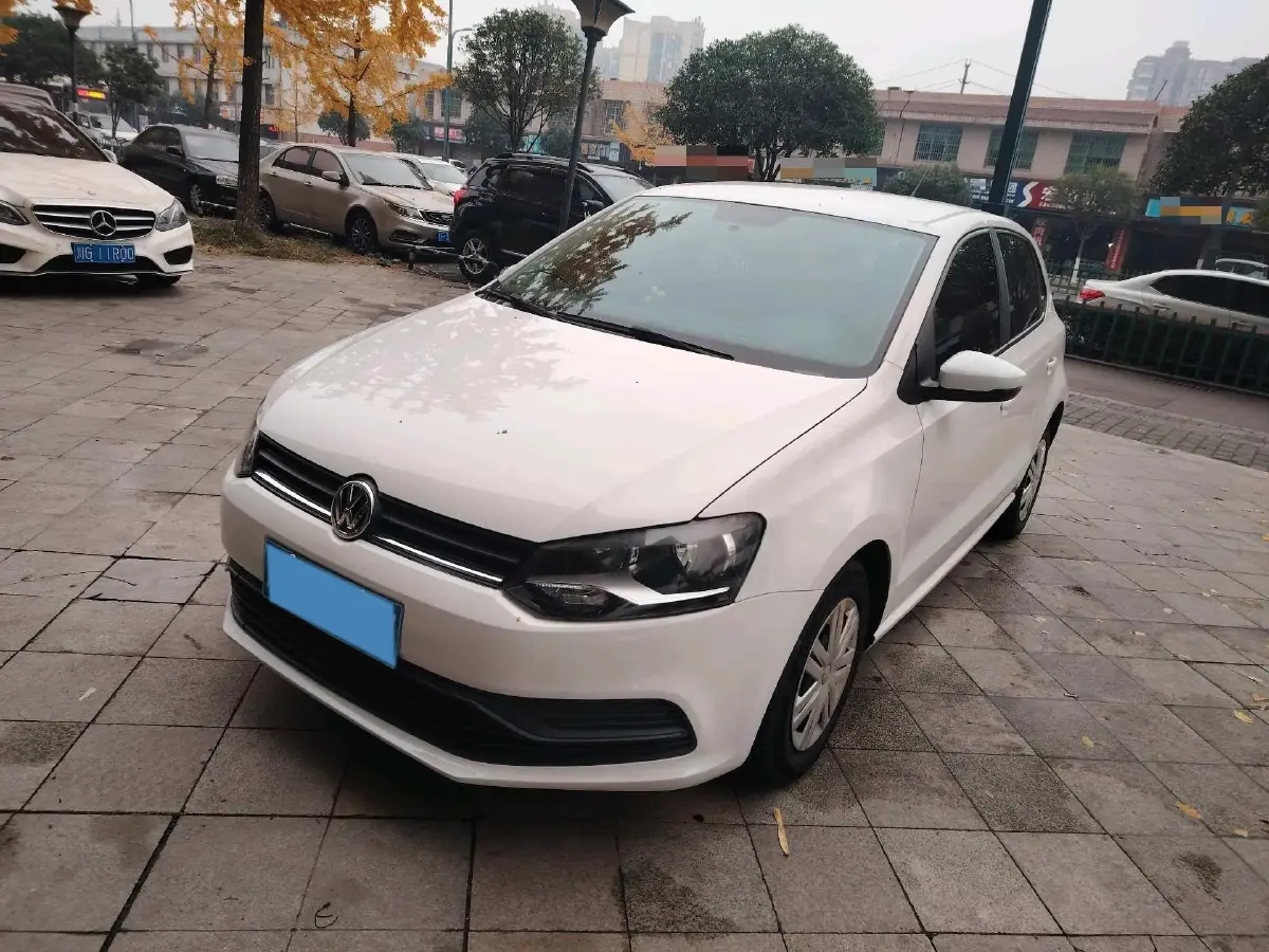 2016 Volkswagen Polo 1.4L 90HP L4 6AT