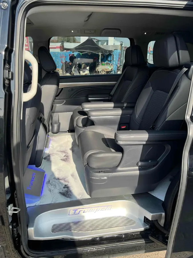 2023 GAC Trumpchi M8 2.0T 252HP L4 8AT,autocango,china used car exporter,china ev exporter,chinese used car exporter,chinese used ev exporter