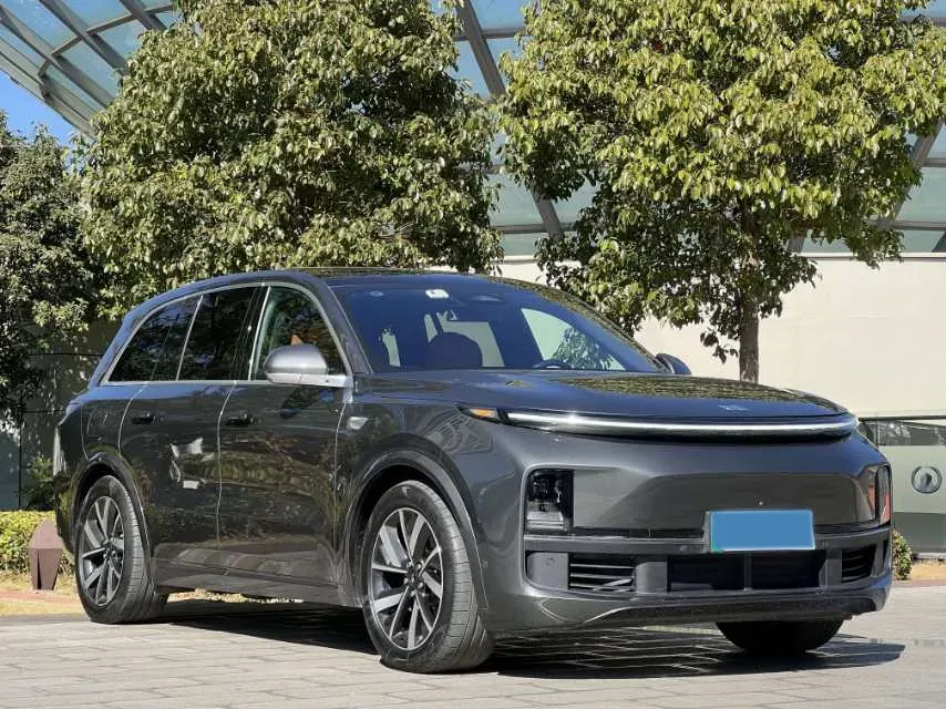 2023 Li L8 Range Extended 154HP REEV 40.9KWH,autocango,china used car exporter,china ev exporter,chinese used car exporter,chinese used ev exporter