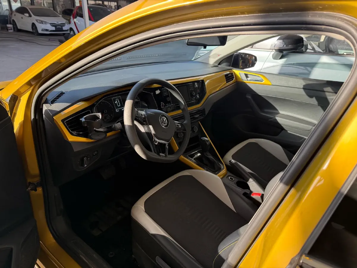 2019 Volkswagen Polo 1.5L 113HP L4 6AT,autocango,china used car exporter,china ev exporter,chinese used car exporter,chinese used ev exporter