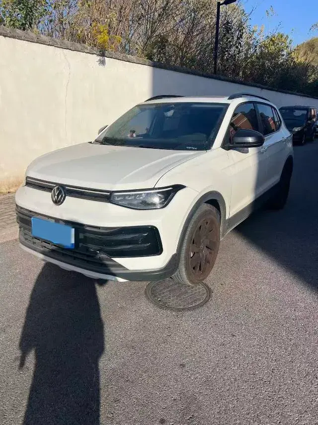 2025 Volkswagen Tharu 1.5L 110HP L4 6AT