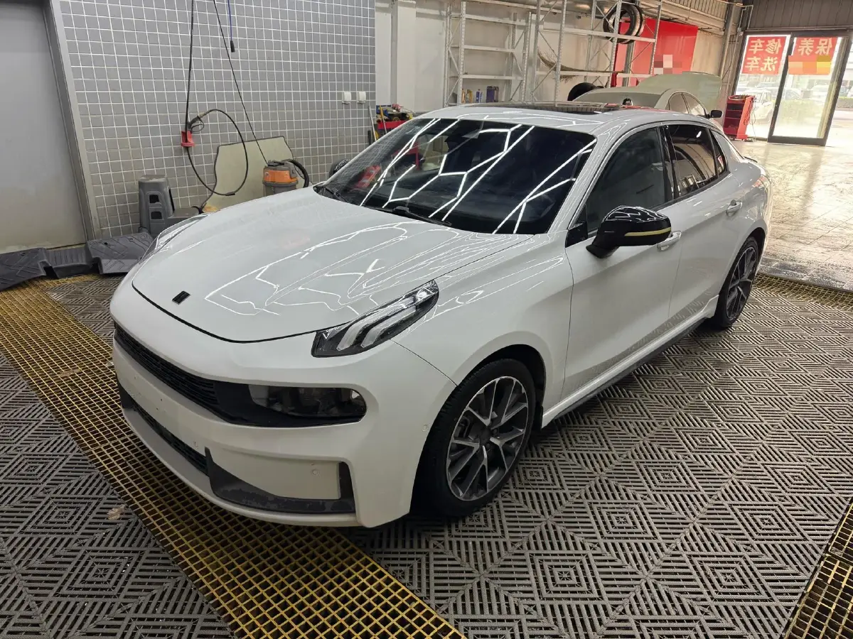 2019 LYNK&CO 01 2.0T 190HP L4 6AT