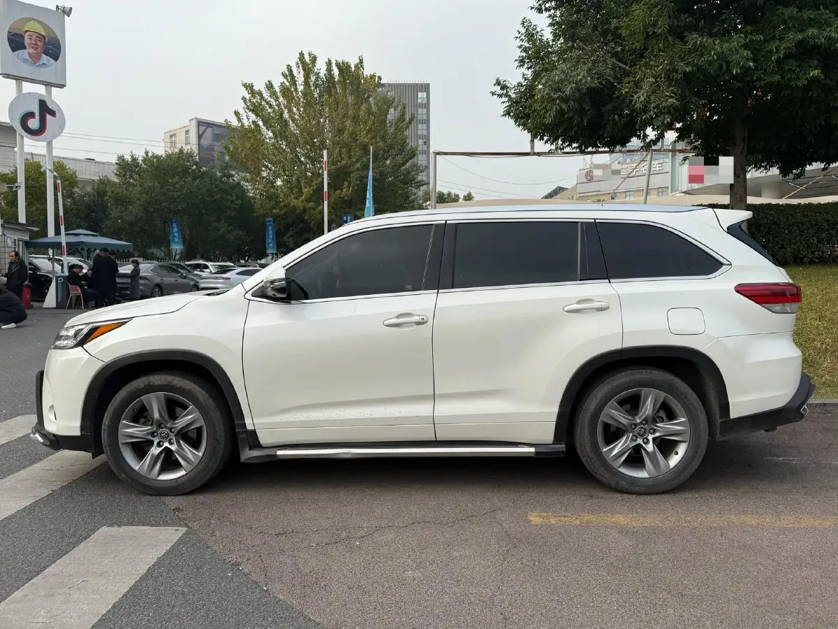 2018 Toyota Highlander 2.0T 220HP L4 6AT,autocango,china used car exporter,china ev exporter,chinese used car exporter,chinese used ev exporter