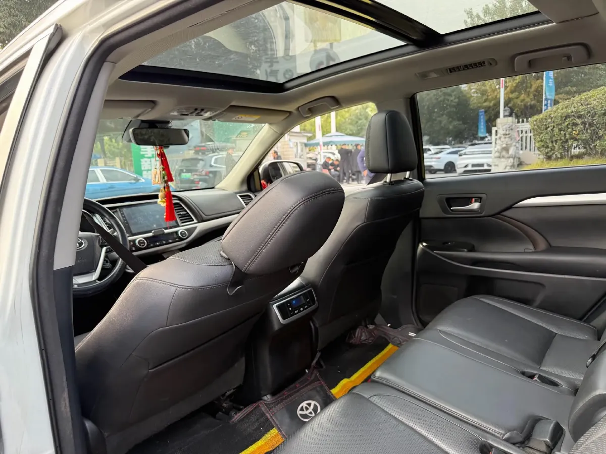 2018 Toyota Highlander 2.0T 220HP L4 6AT,autocango,china used car exporter,china ev exporter,chinese used car exporter,chinese used ev exporter