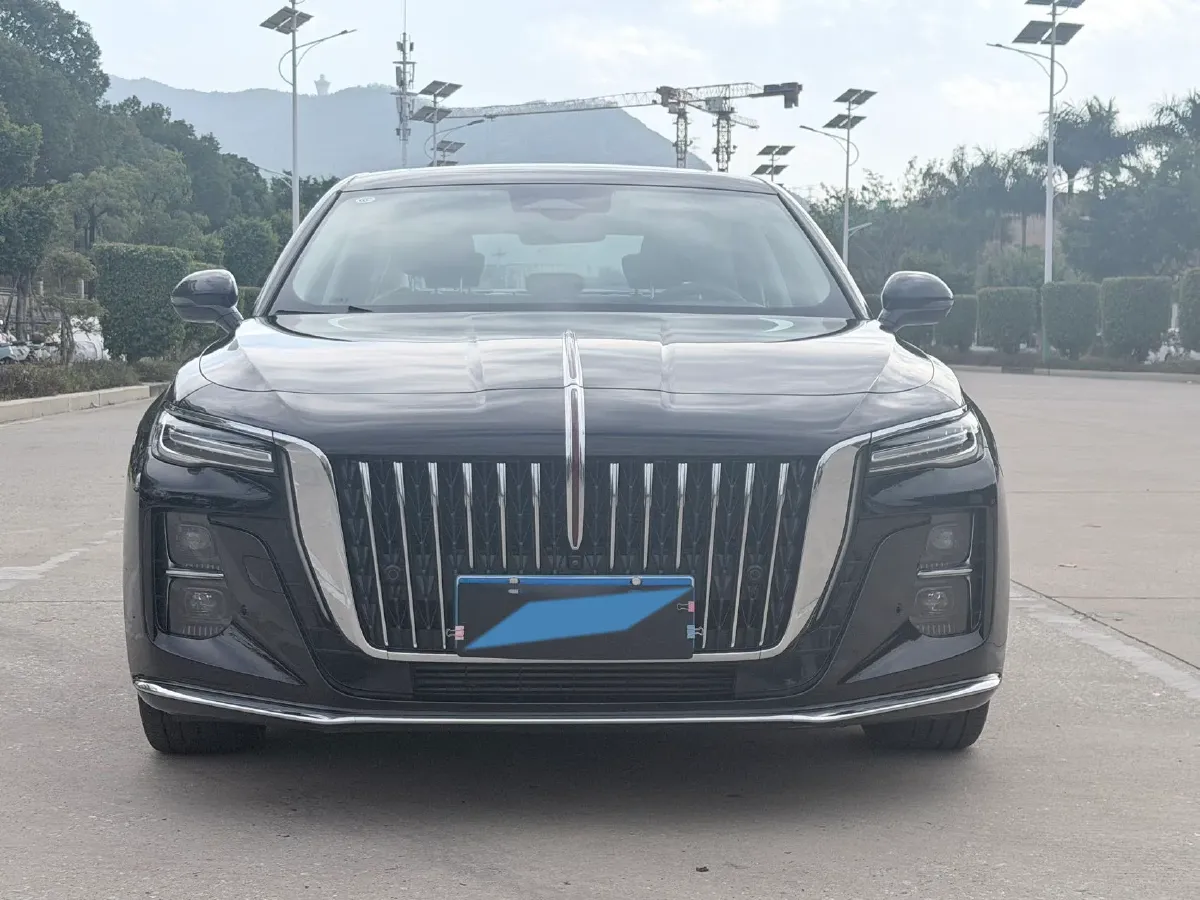2024 HongQi H5 2.0T 224HP L4 8AT,autocango,china used car exporter,china ev exporter,chinese used car exporter,chinese used ev exporter