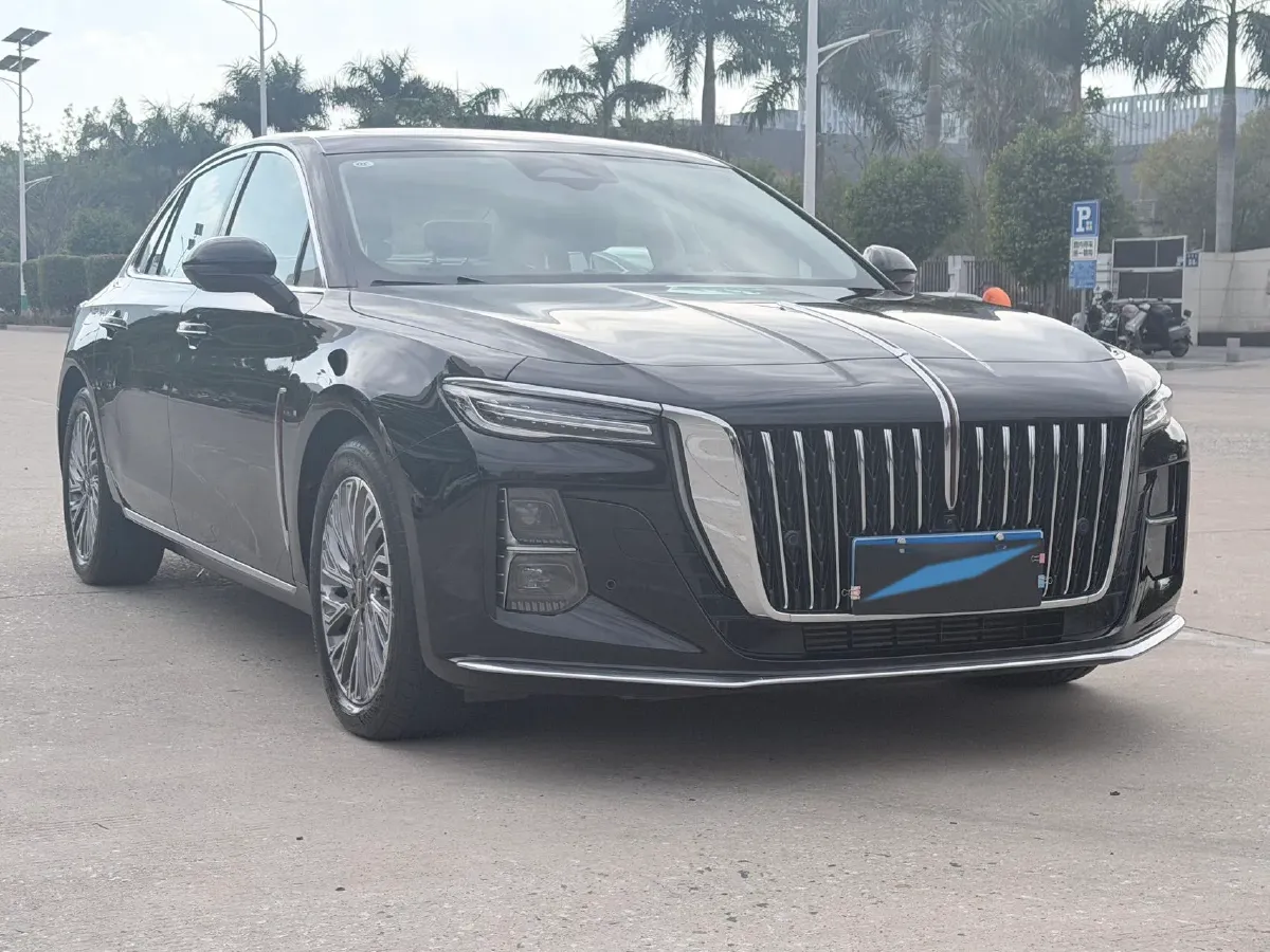 2024 HongQi H5 2.0T 224HP L4 8AT,autocango,china used car exporter,china ev exporter,chinese used car exporter,chinese used ev exporter
